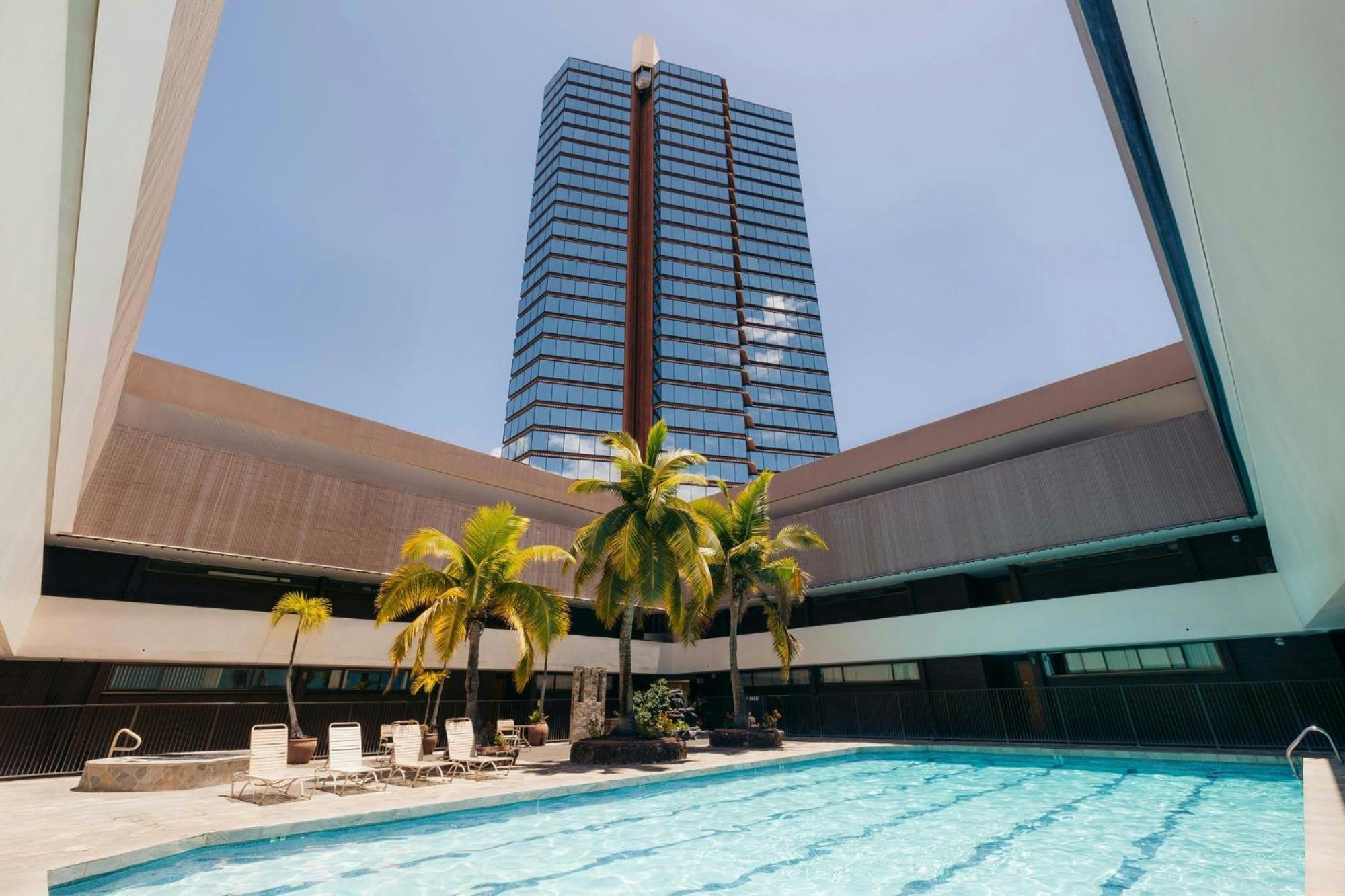 1-Bedroom Ocean View Suite